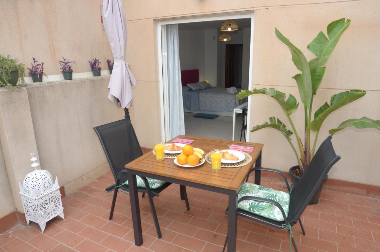 Habitacion Grande Con Terraza Privada, Malaga Centro Eksteriør bilde