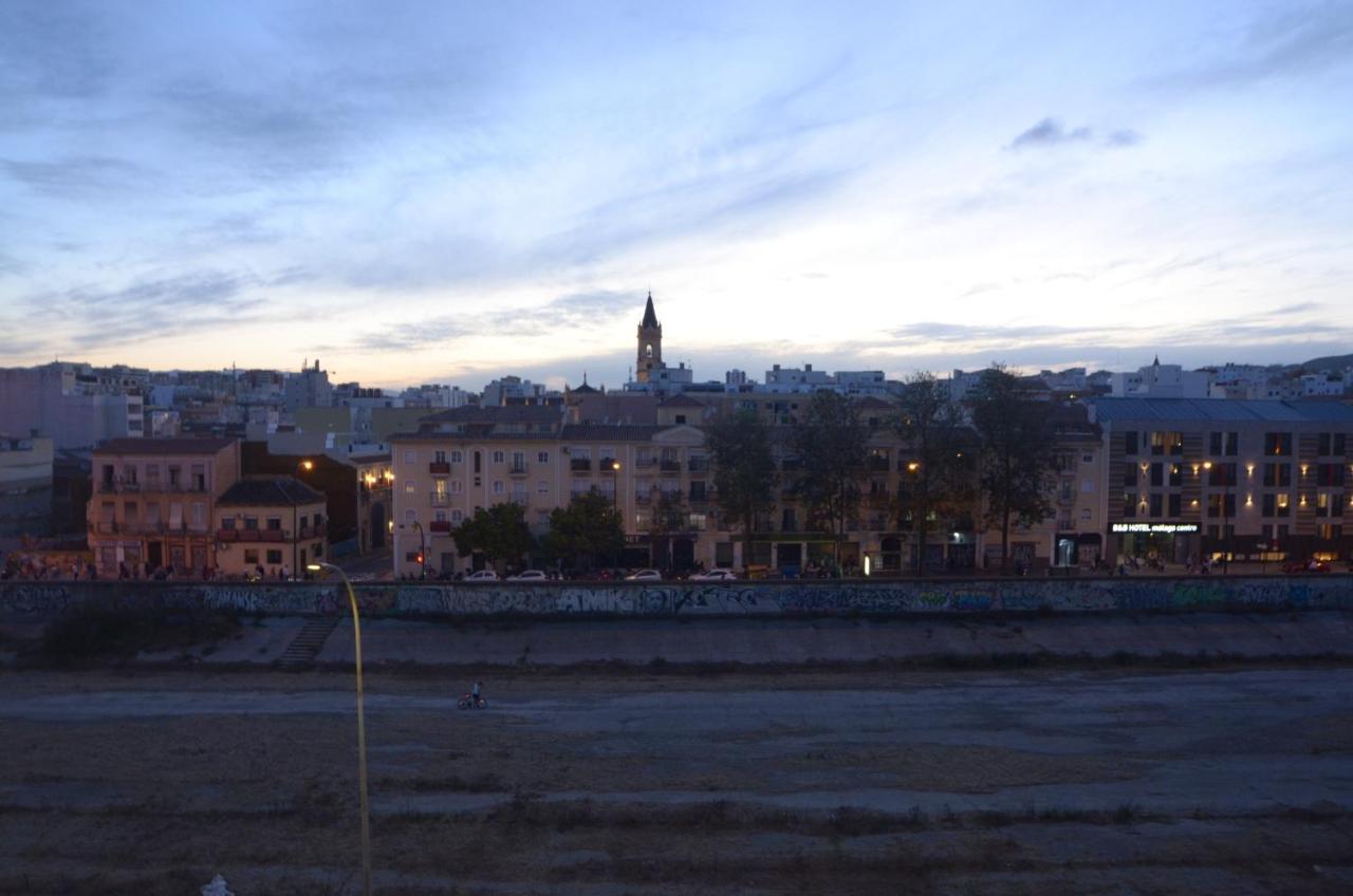 Habitacion Grande Con Terraza Privada, Malaga Centro Eksteriør bilde